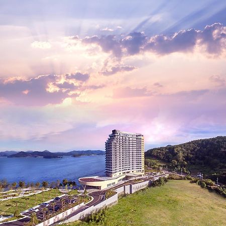 Stanford Hotel&Resort Тхоньен Екстериор снимка