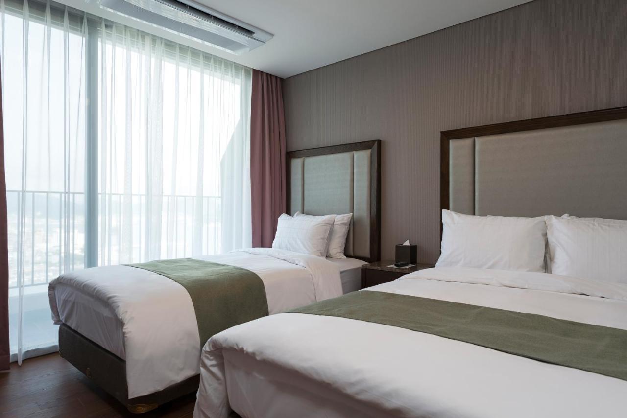 Stanford Hotel&Resort Тхоньен Стая снимка