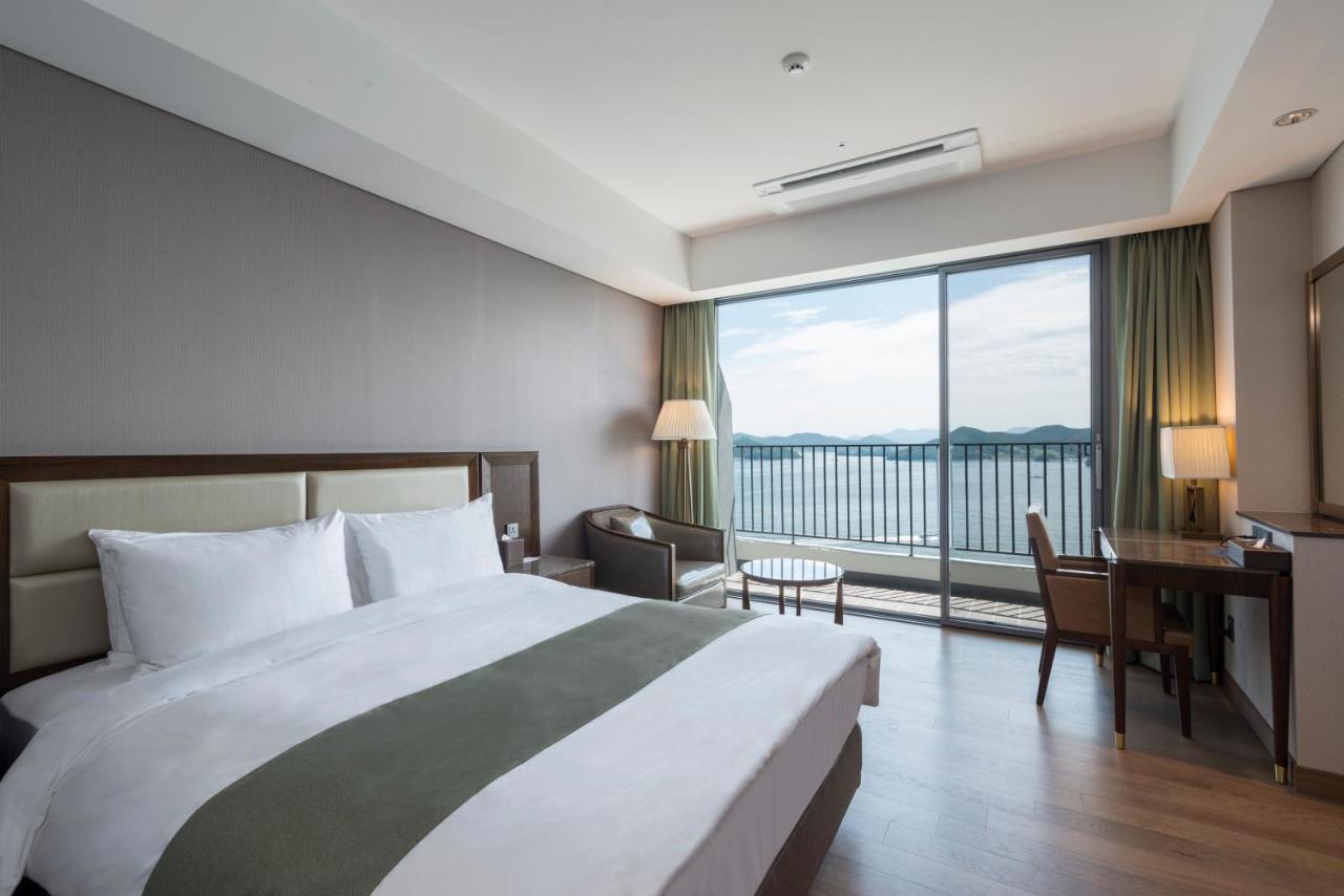 Stanford Hotel&Resort Тхоньен Стая снимка
