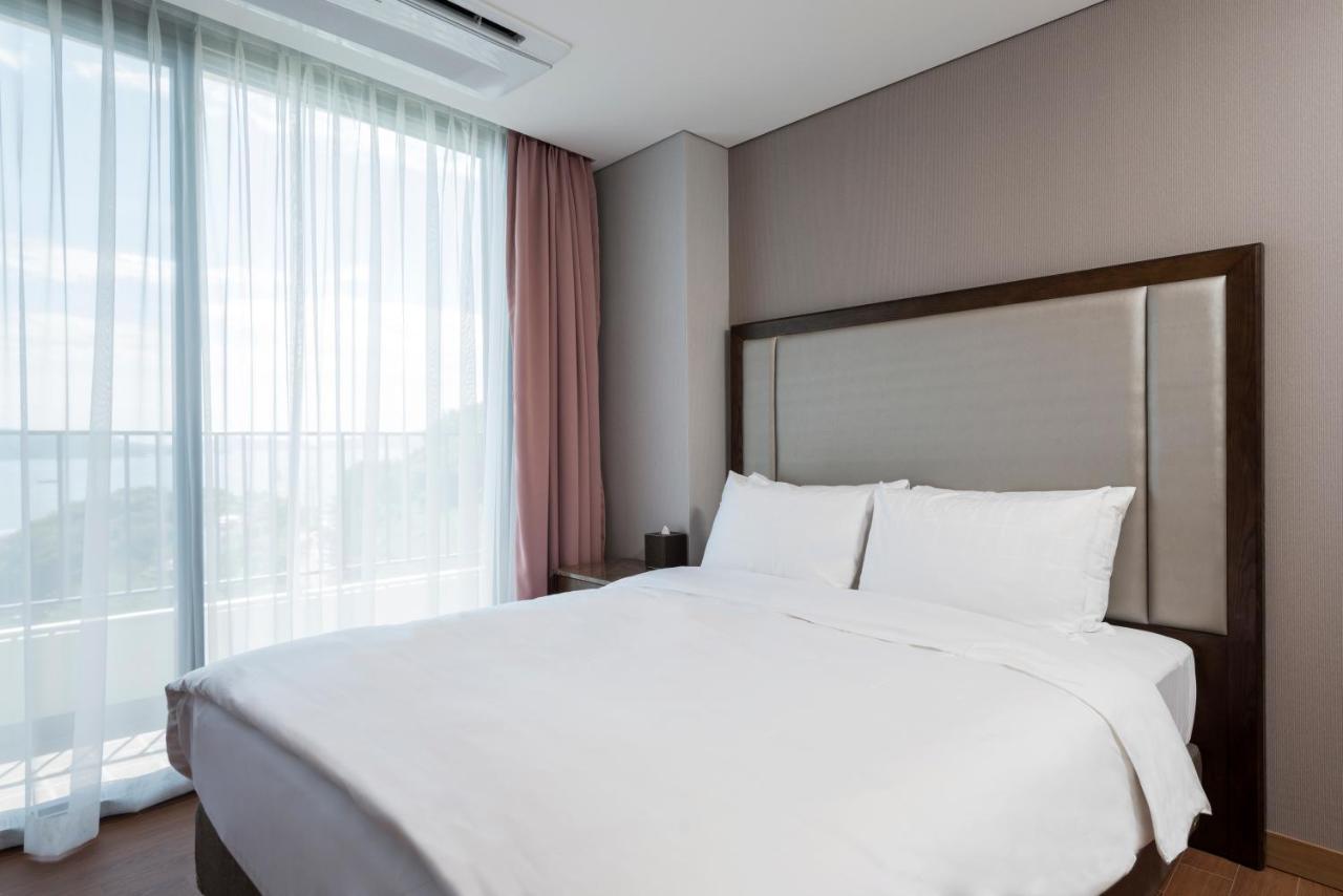 Stanford Hotel&Resort Тхоньен Стая снимка